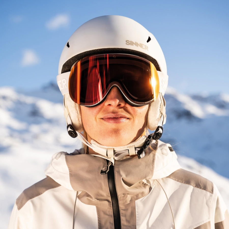 Photochromic SINTRAST — one lens, every light